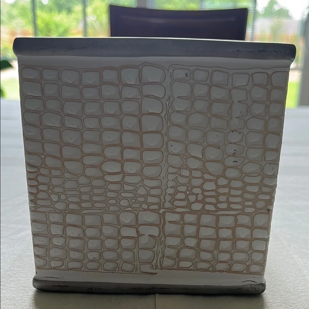 Elegant Textured Vase Holder Pot Planter